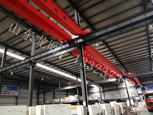 山東濟(jì)寧行車行吊公司人員在行車運(yùn)行中應(yīng)注意的問題