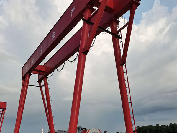 探討雙梁龍門(mén)吊在更換配件時(shí)應(yīng)遵循的要求和注意事項(xiàng)